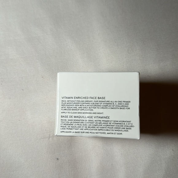 Bobbi Brown Vitamin Enriched Face Base Primer Moisturizer - Picture 5 of 6